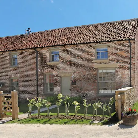 Yerborough Cottage-ixf * Scarborough
